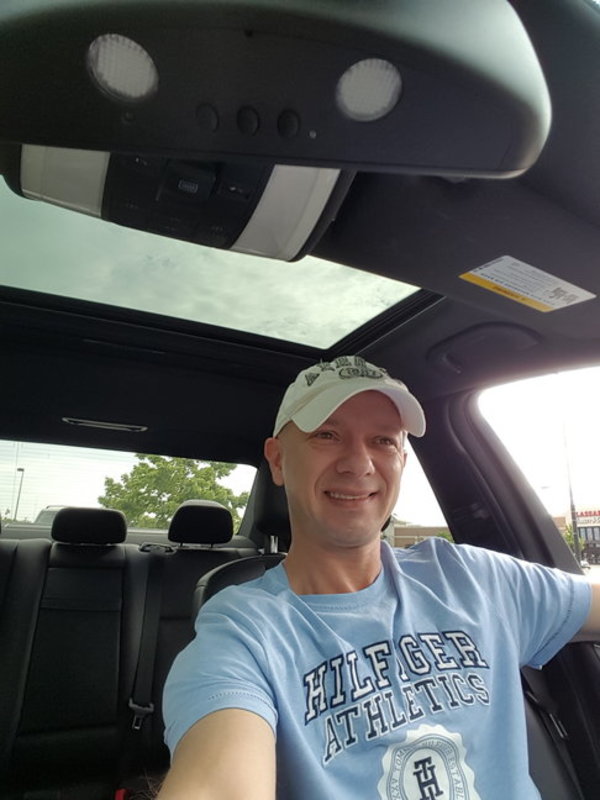Date this foxy United States man Kombi from Mount Prospect US21338