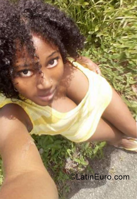 Date this attractive Trinidad and Tobago girl Lisa from Port Of Spain TT87