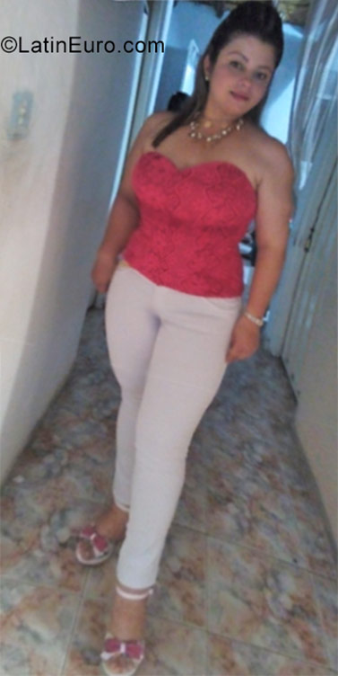 Date this sensual Colombia girl Luz mary from Barranquilla CO22047