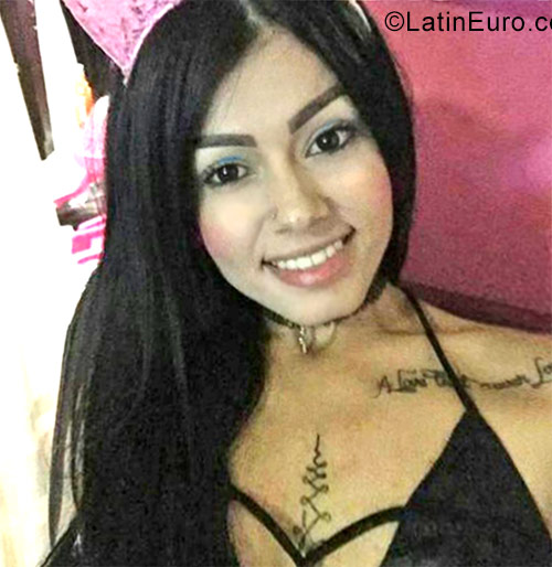 Date this tall Colombia girl Paola from Medellin CO22080