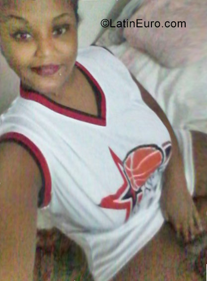 Date this georgeous Dominican Republic girl Kiara from Santiago DO29838