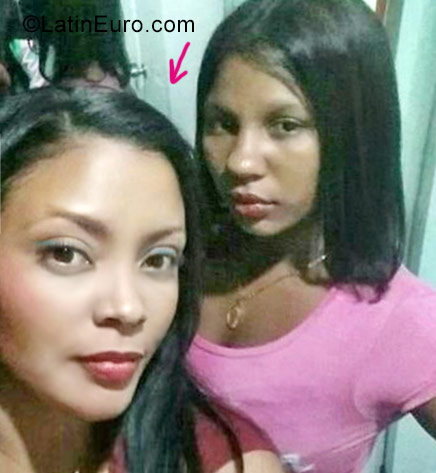 Date this young Dominican Republic girl Carolin from Santo Domingo DO29928