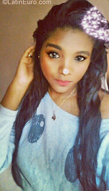 Date this beautiful Dominican Republic girl Vanesa from Santo Domingo DO40059