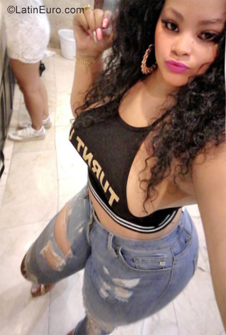 Date this young Dominican Republic girl Joselyn1 from Santo Domingo DO30008