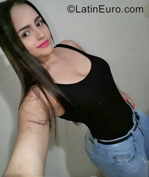 Date this passionate Colombia girl Valentina from Cali CO22201