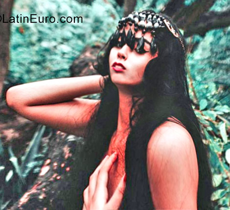 Date this funny Dominican Republic girl Luisa from Santo Domingo DO30096