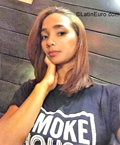 Date this lovely Dominican Republic girl Estefani from Santo Domingo DO32208