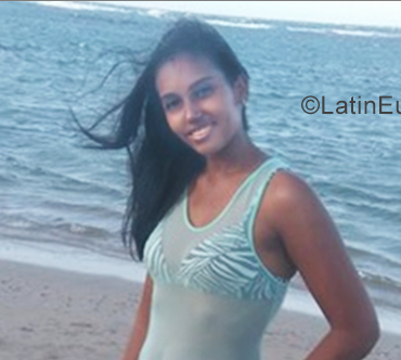Date this lovely Dominican Republic girl Karen from Puerto Plata DO30110
