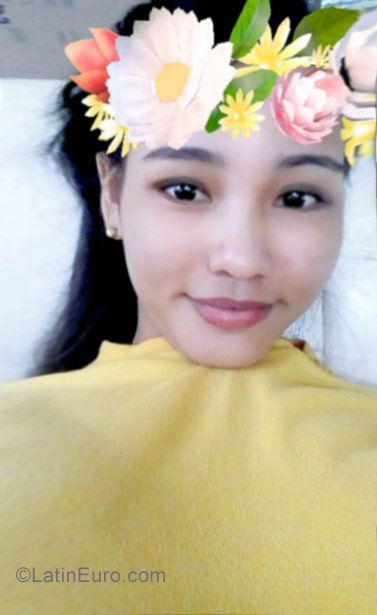 Date this stunning Philippines girl Laica from Tacloban City PH979