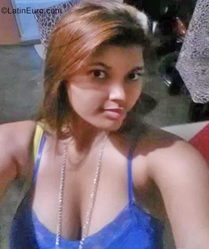 Date this gorgeous Dominican Republic girl Rosa Perez from Santo Domingo DO30256