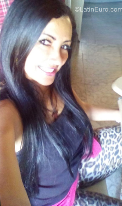 Date this charming Colombia girl Sandra from Cali CO22301