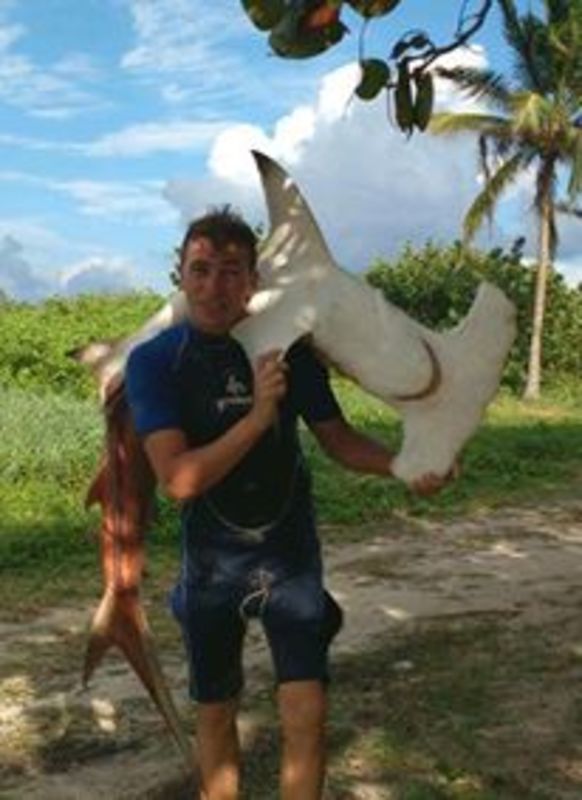 Date this happy Cuba man Alexei from Matanzas CU104