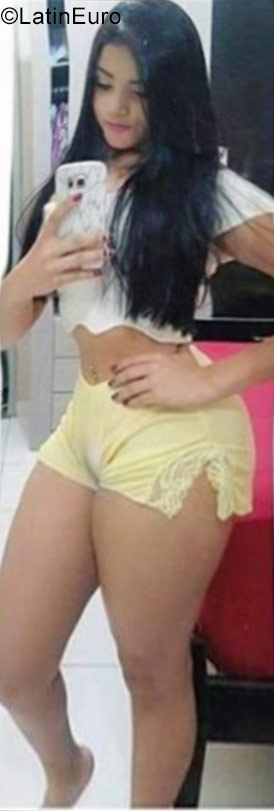 Date this hard body Brazil girl Talita from Recife BR10270