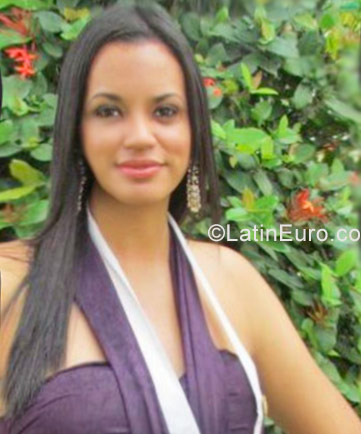 Date this lovely Venezuela girl Milagros from El Tigre VE930