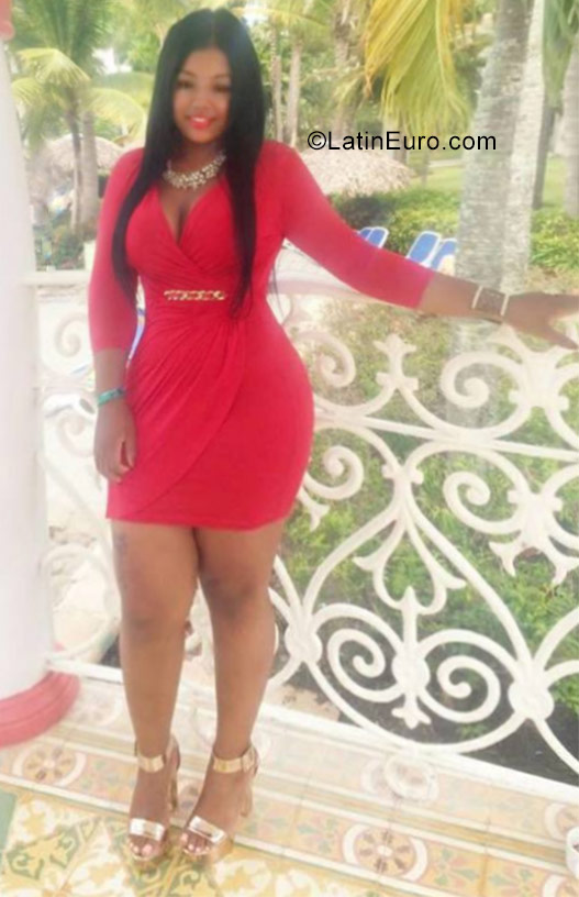 Date this exotic Dominican Republic girl Pretty from Santiago DO30320