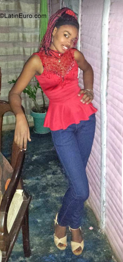 Date this hot Dominican Republic girl Maritza from Santo Domingo DO30336