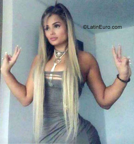 Date this charming Colombia girl Lilo from Medellin CO22345