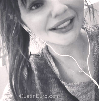 Date this pretty France girl Laura from Plouezec FR260