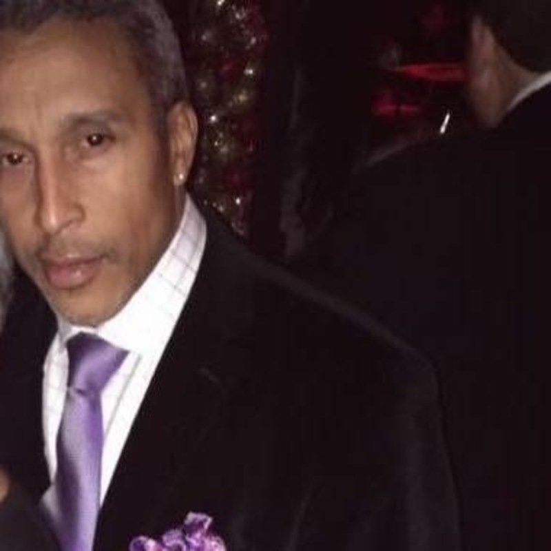 Date this cute United States man St.jerome from Chicago US18700