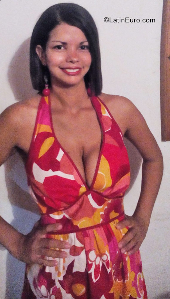 Date this hot Venezuela girl Mari from Cumana VE959