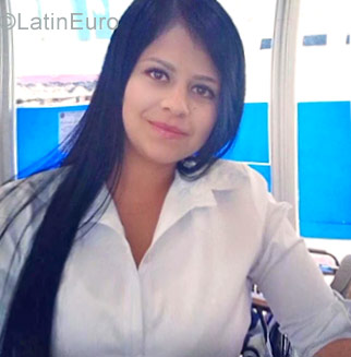 Date this charming Colombia girl Laura from Medellin CO22382