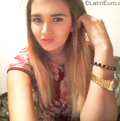 Date this beautiful Colombia girl Anyi from Medellin CO22627