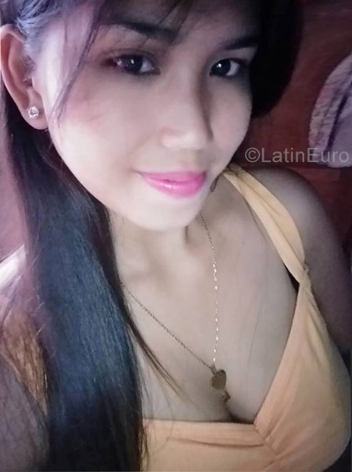 Date this good-looking Philippines girl Lowella from Marawi City PH987