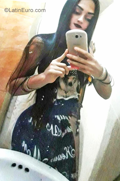 Date this beautiful Venezuela girl Shany from Ciudad Guayana VE1002