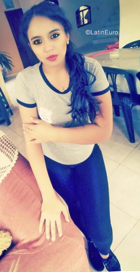 Date this delightful Ecuador girl Jessy from Azogues EC213