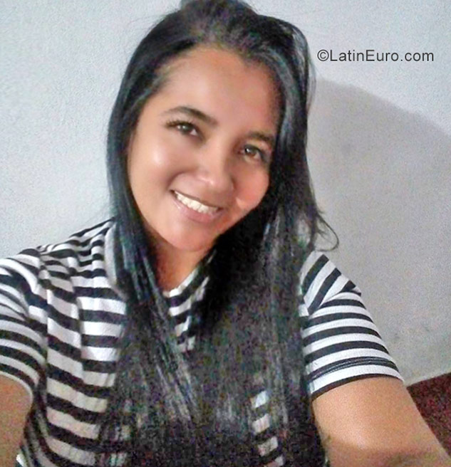 Date this tall Colombia girl Magui from Medellin CO22497