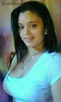 Date this good-looking Dominican Republic girl Jalenny from Santo Domingo DO30502