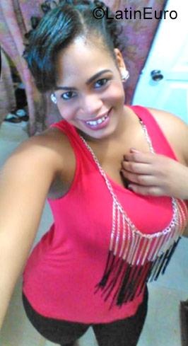 Date this fun Dominican Republic girl Pilar from Santo Domingo DO30504