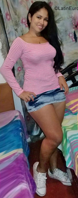Date this gorgeous Colombia girl Monica from Barranquilla CO22636