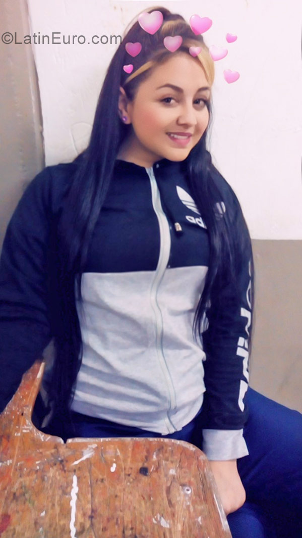 Date this funny Colombia girl Paola from Medellin CO22718