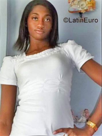 Date this nice looking Ecuador girl Diana from Quito - Ibarra EC220