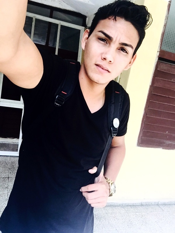 Date this georgeous Cuba man Humberto Saladr from Camagüey CU163