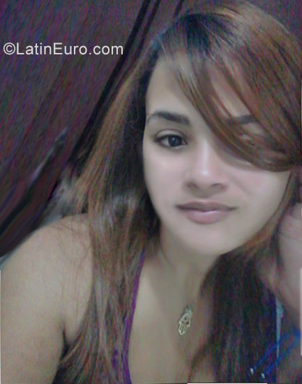 Date this happy Dominican Republic girl Suleica from Santiago DO30796