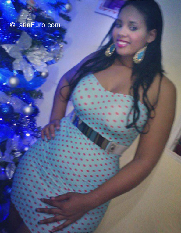 Date this cute Dominican Republic girl Olineris from Distrito Nacional DO30814