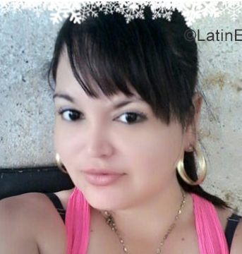 Date this georgeous Colombia girl Yurabeth from Bucaramanga CO22819