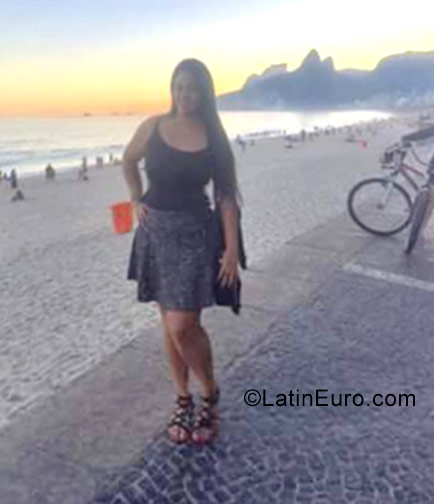 Date this athletic Brazil girl Thais from Rio de Janeiro BR10668