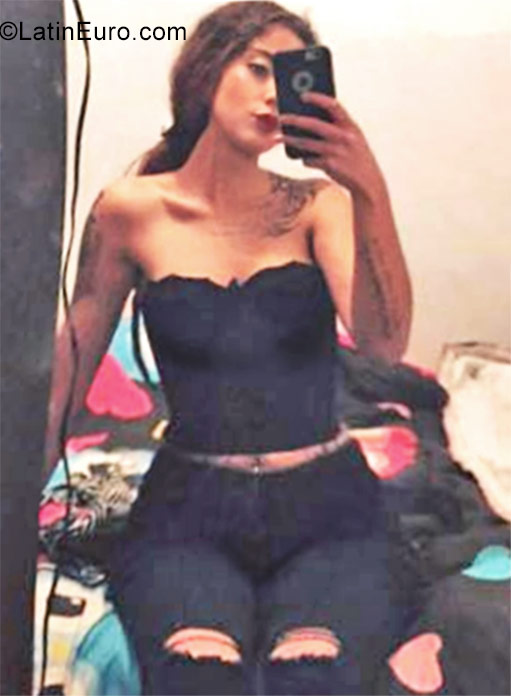 Date this georgeous Mexico girl Leshla from Chihuahua City MX1540