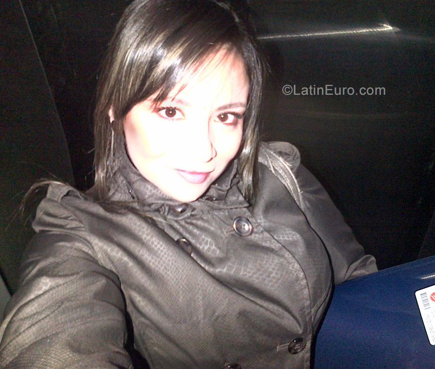 Date this passionate Colombia girl Samara from Santa Marta CO22891