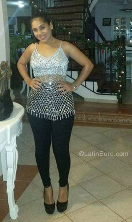 Date this foxy Dominican Republic girl Greyy from Santo Domingo DO30962