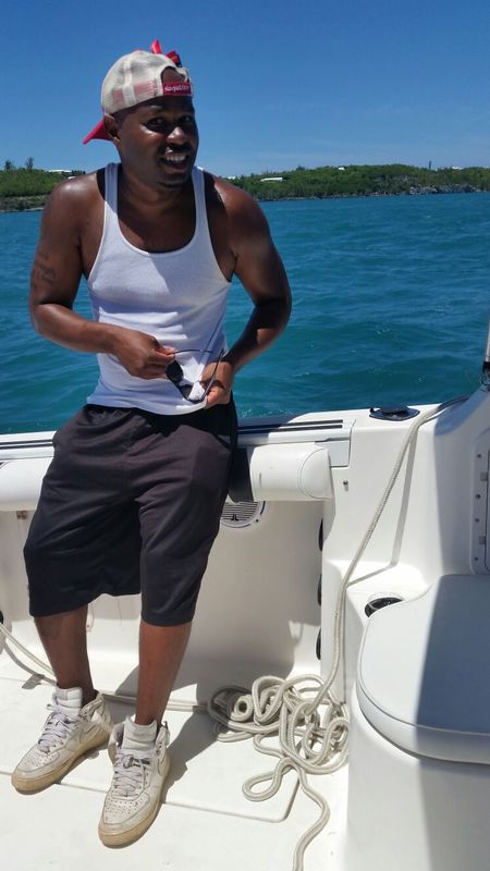 Date this voluptuous Bermuda man Barrhosha2884 from Hamilton BM37