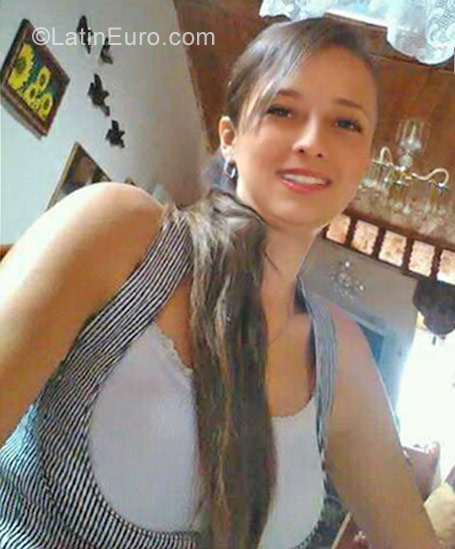 Date this tall Colombia girl Lina from Santa rosa de cabal CO22975