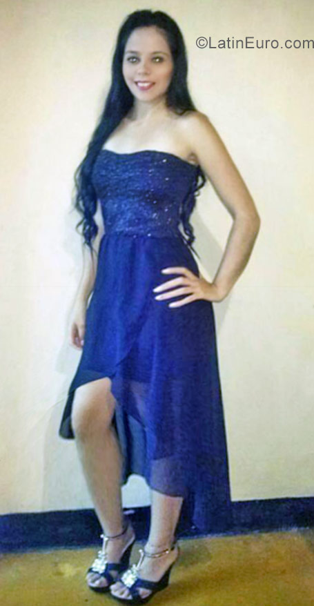 Date this georgeous Colombia girl Diana from Pereira CO23042