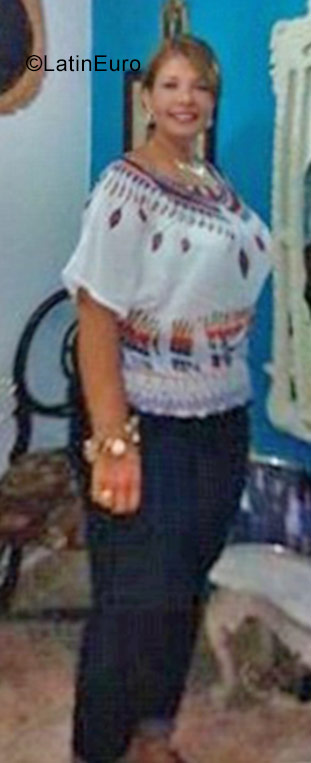 Date this foxy Venezuela girl Padu from valencia VE1246