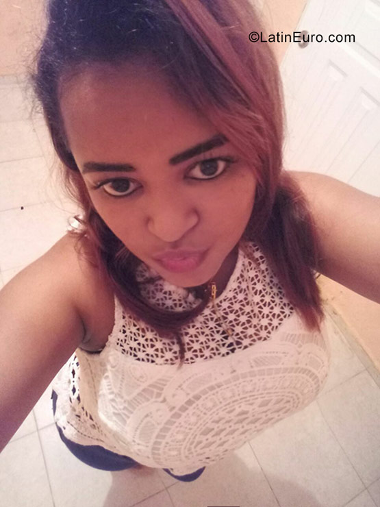 Date this attractive Dominican Republic girl Kateryne from Santo Domingo DO31091