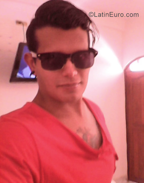 Date this funny Colombia man Juan from Bogota CO23117