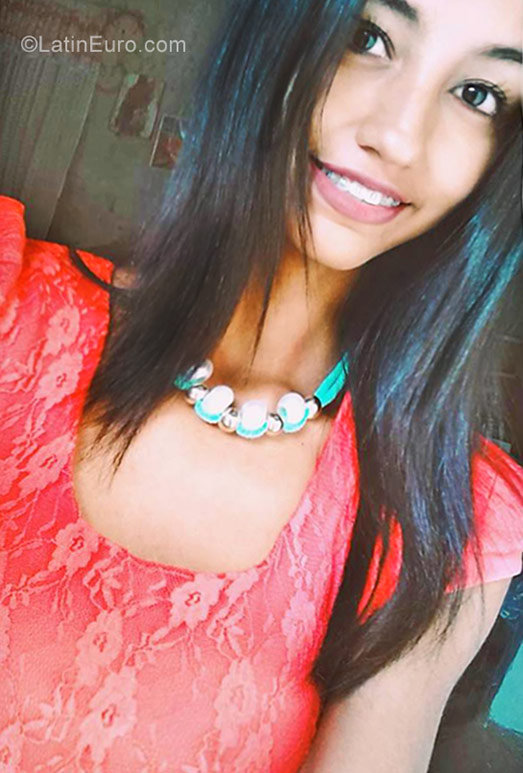 Date this beautiful Venezuela girl Esther from Maracay VE1264